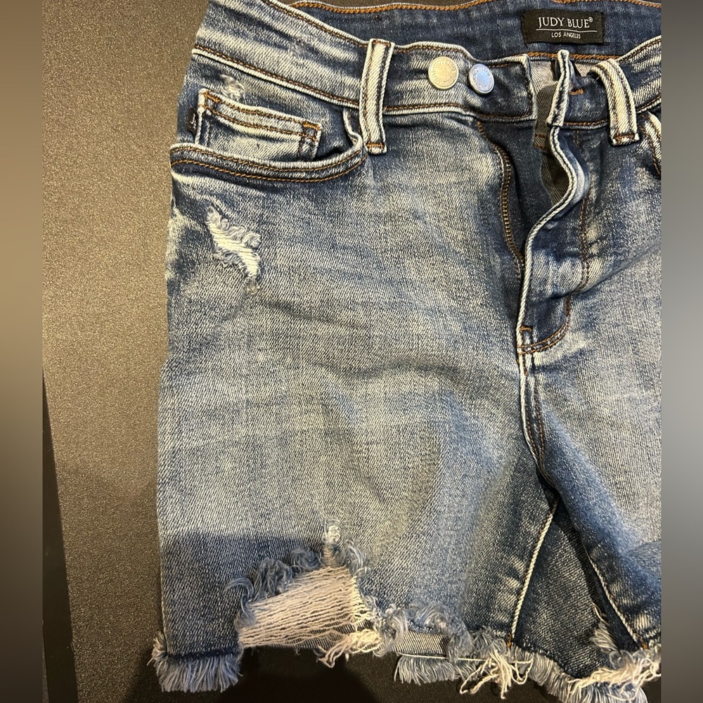 Judy Blue Women's Ripped Jean Shorts - Light Blue - Picture 4 of 6
